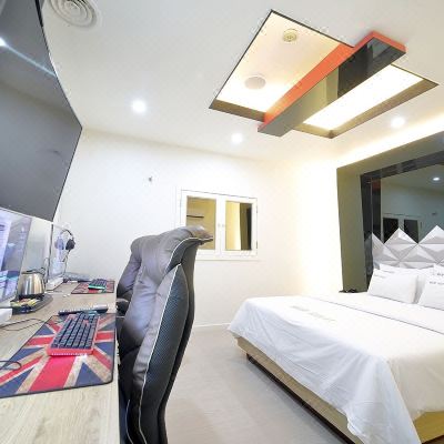 Deluxe Room Deluxe Room MGM Hotel Promo Code
