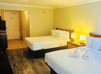 Aqua Beach Inn