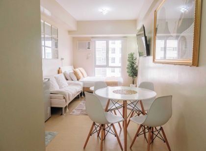 Minimalist Chic City Loft