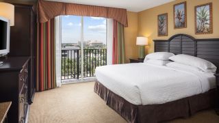 embassy-suites-by-hilton-fort-lauderdale-17th-street