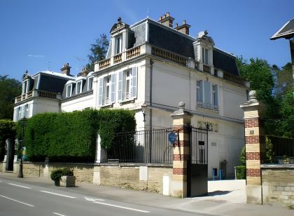 Logis Hôtel Les Maréchaux
