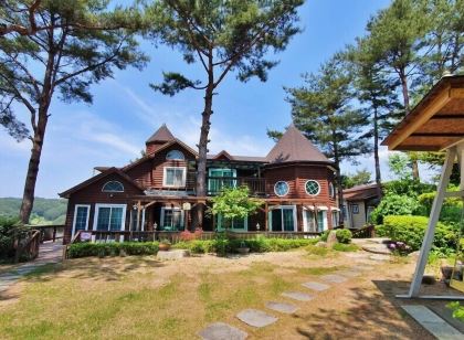 언덕위작은성펜션