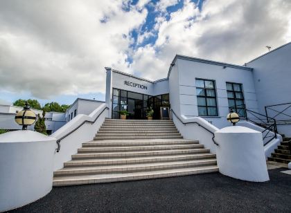 Waterfoot Hotel