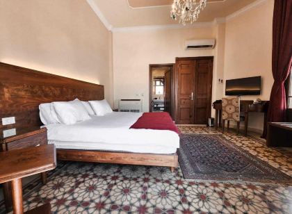 La Place Hotel