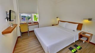 whiz-hotel-malioboro-yogyakarta