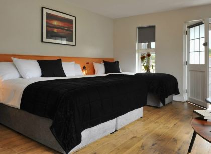 The Gateway Lodge