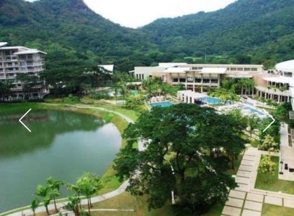 Dr Calayan's 2Br Condo at Pico de Loro