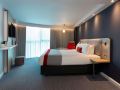 holiday-inn-express-park-royal-an-ihg-hotel