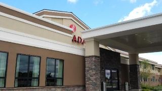 ramada-by-wyndham-minneapolis-golden-valley