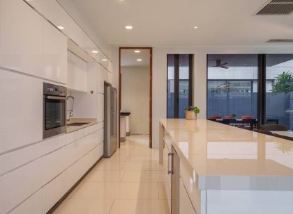Premium 6BR Ekkamai Villa With Pool & Home Theatre