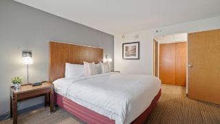 315-loso-hotel-airport