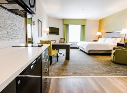 Candlewood Suites West Edmonton - Mall Area