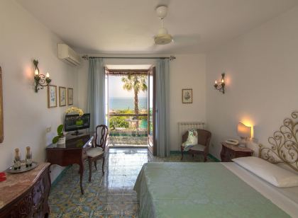 Semiramis Hotel de Charme & Pools