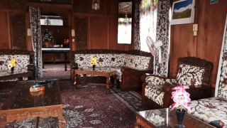 houseboat-london-house