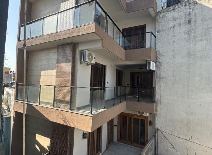 Yes Retreat By The Ganges