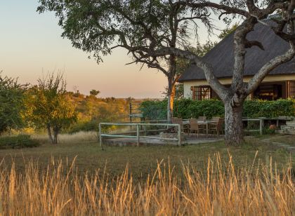 Mbizi Bush Lodge