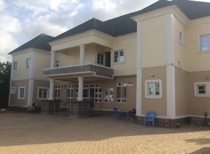 Santarosa Suites & Bar