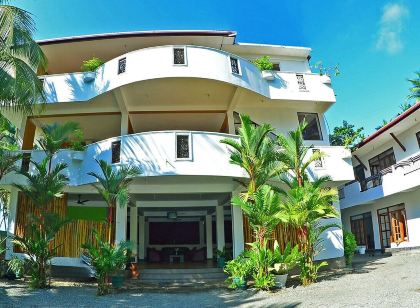 Green Shadows Beach Hotel