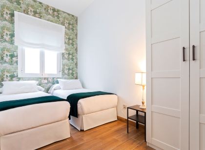 Magnificent 2 BD apartment in the city center. Recaredo VI