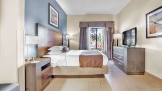wingate-by-wyndham-schaumburg