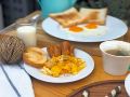kinnon-deluxe-hostel-coworking-cafe