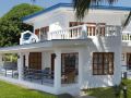 villa-in-blue