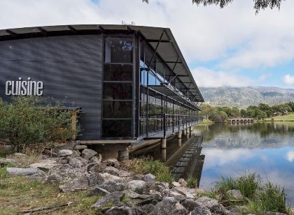 Oaks Lake Crackenback Resort