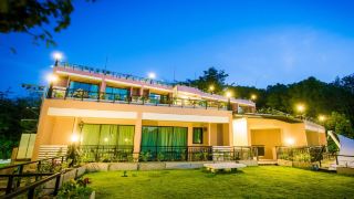 hotel-on-hilltop