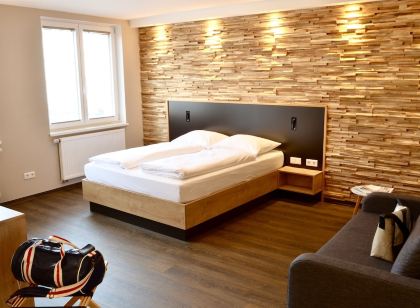 Hotel Five