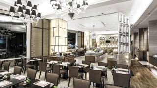grande-centre-point-hotel-terminal-21