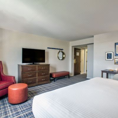 Traditional Room, 1 King Bed Traditional Room, 1 King Bed Gettysburg Hotel Promo Code