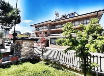 Hotel & Wellness FRA I Pini