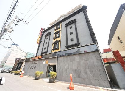 엑스와이엠투모텔