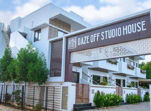 Daze Off Studio House