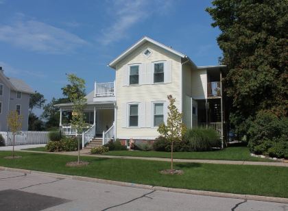 Captain's Cottage Suites