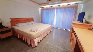 maneerote-hotel-surin