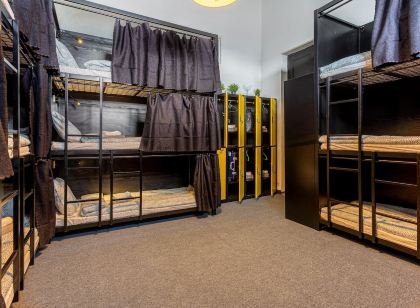 Bee Hostel
