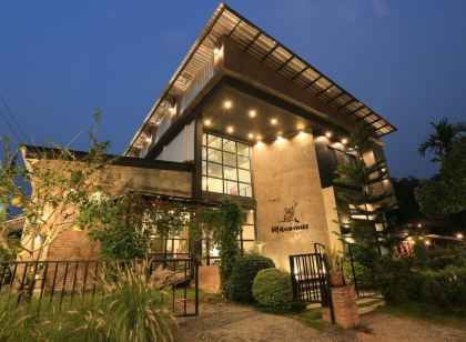 โรงแรมมานอนนี่