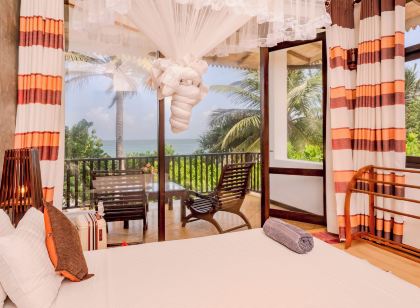 Central Beach Inn