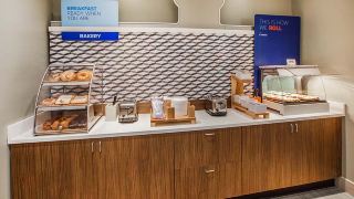 holiday-inn-express-and-suites-langley
