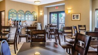 comfort-inn-portland-near-i-84-and-i-205