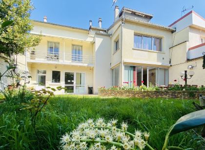 Reims Sherpa Guest House