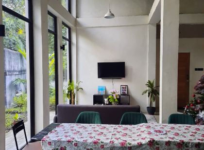 1 Bed House - Sleeps 2 - Pets - Parking - Wifi