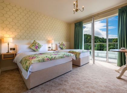 Woodenbridge Hotel