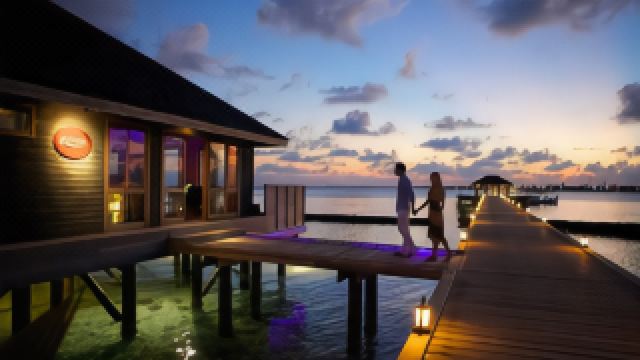 komandoo-maldives-island-resort