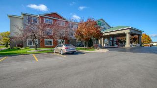 holiday-inn-express-and-suites-oshkosh-sr-41