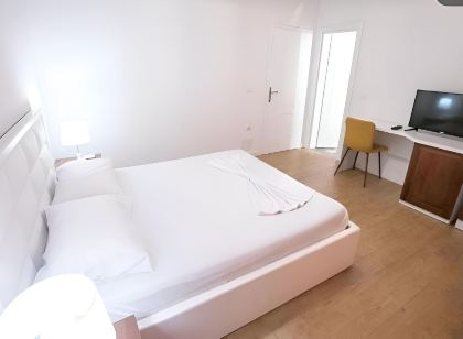 Hotel Sidi - Free Parking, Fast Wifi Connection and Breakfast Included