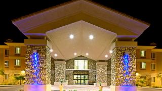 holiday-inn-express-and-suites-tucson
