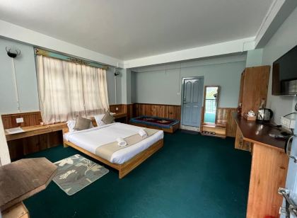 Mount Khang Hotel