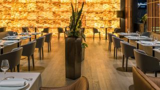 crystal-house-suite-hotel-and-spa